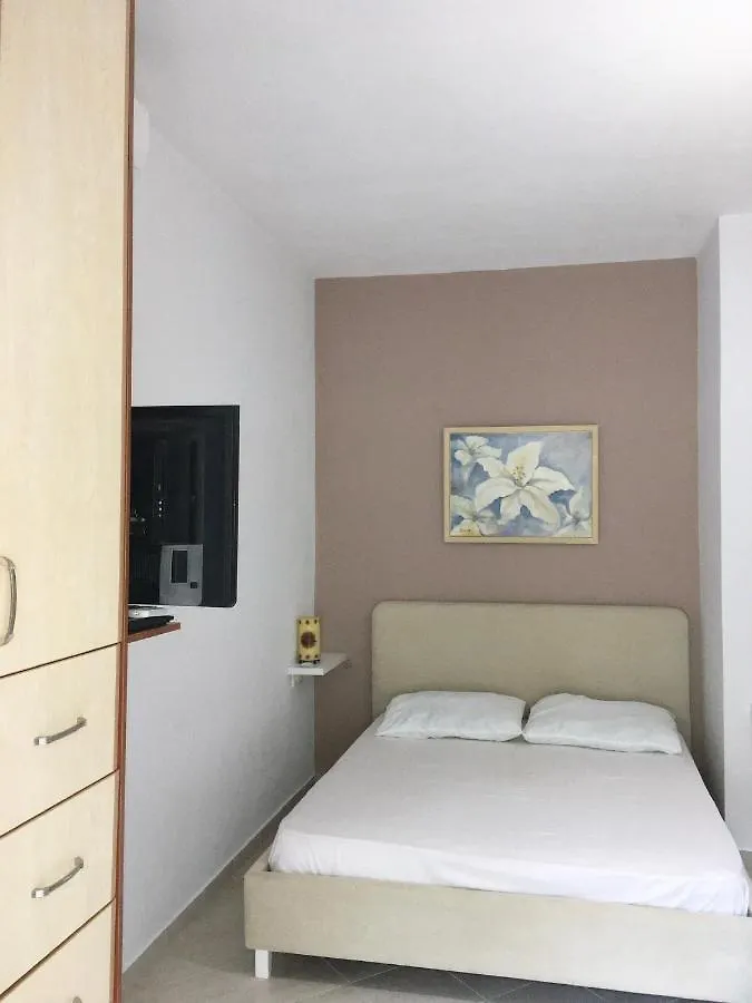 Lr Apartments Sarande